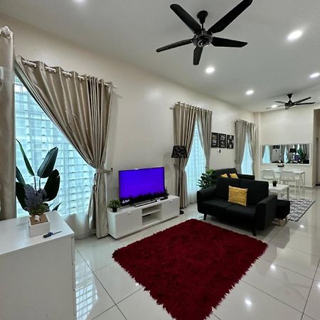 Rumahku Homestay, Taman Jasin Perdana Bagian luar foto