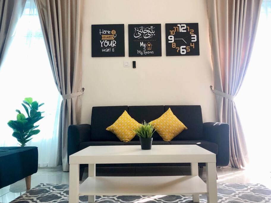 Rumahku Homestay, Taman Jasin Perdana Bagian luar foto