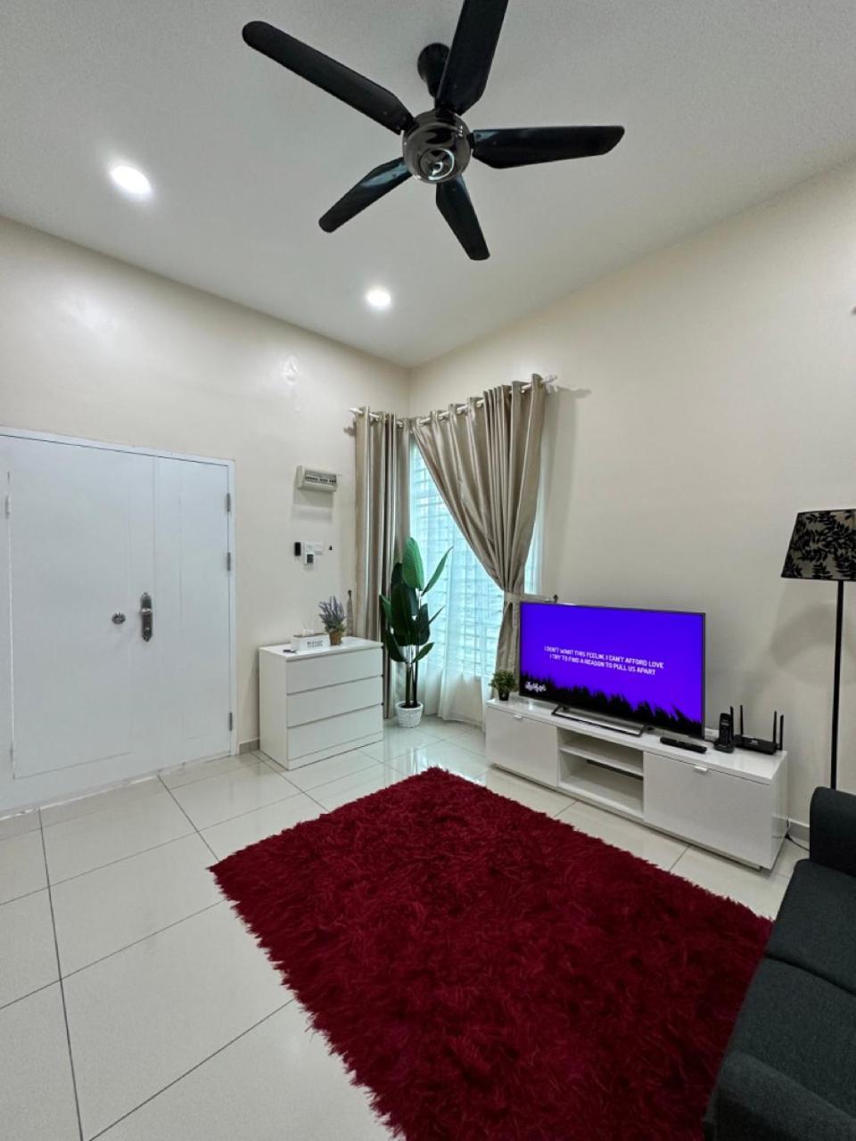 Rumahku Homestay, Taman Jasin Perdana Bagian luar foto