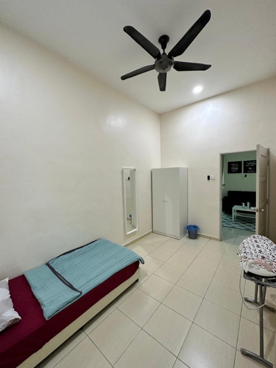Rumahku Homestay, Taman Jasin Perdana Bagian luar foto