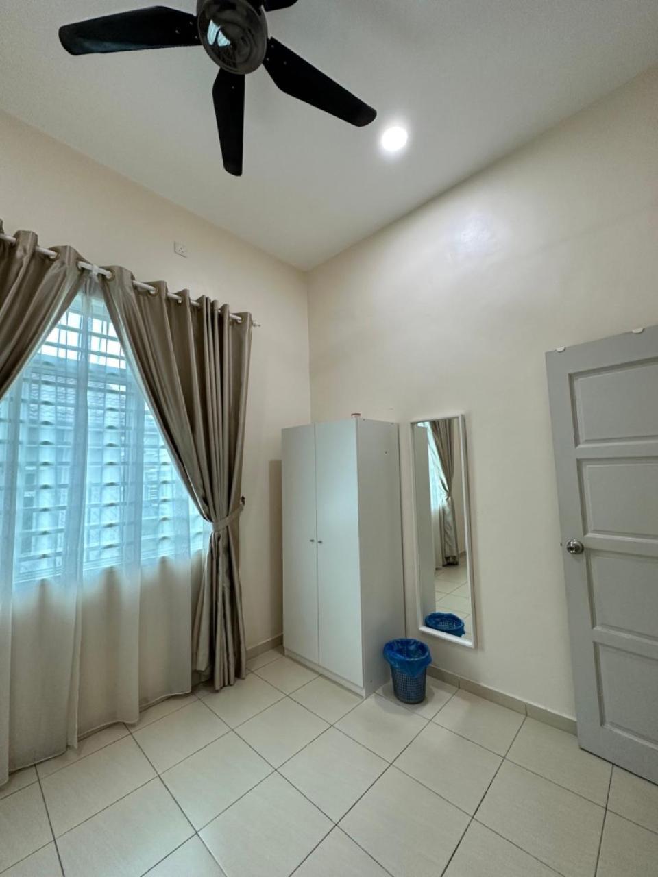 Rumahku Homestay, Taman Jasin Perdana Bagian luar foto